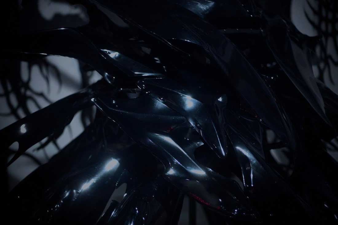 morgue at solo show online