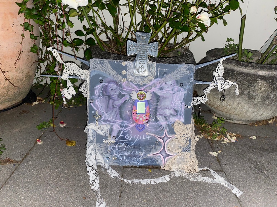 exhibition by artist aemonnia at solo show online