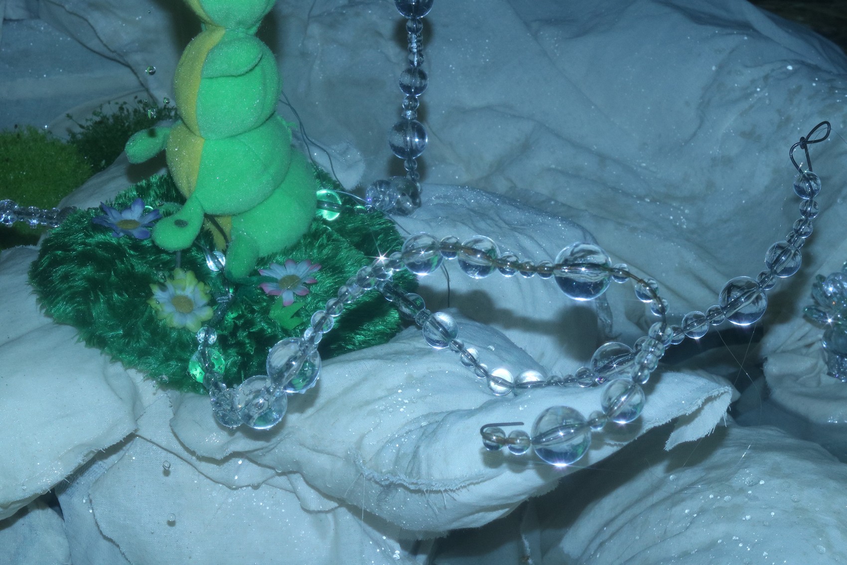 NEO-FOLK-LORE at solo show online