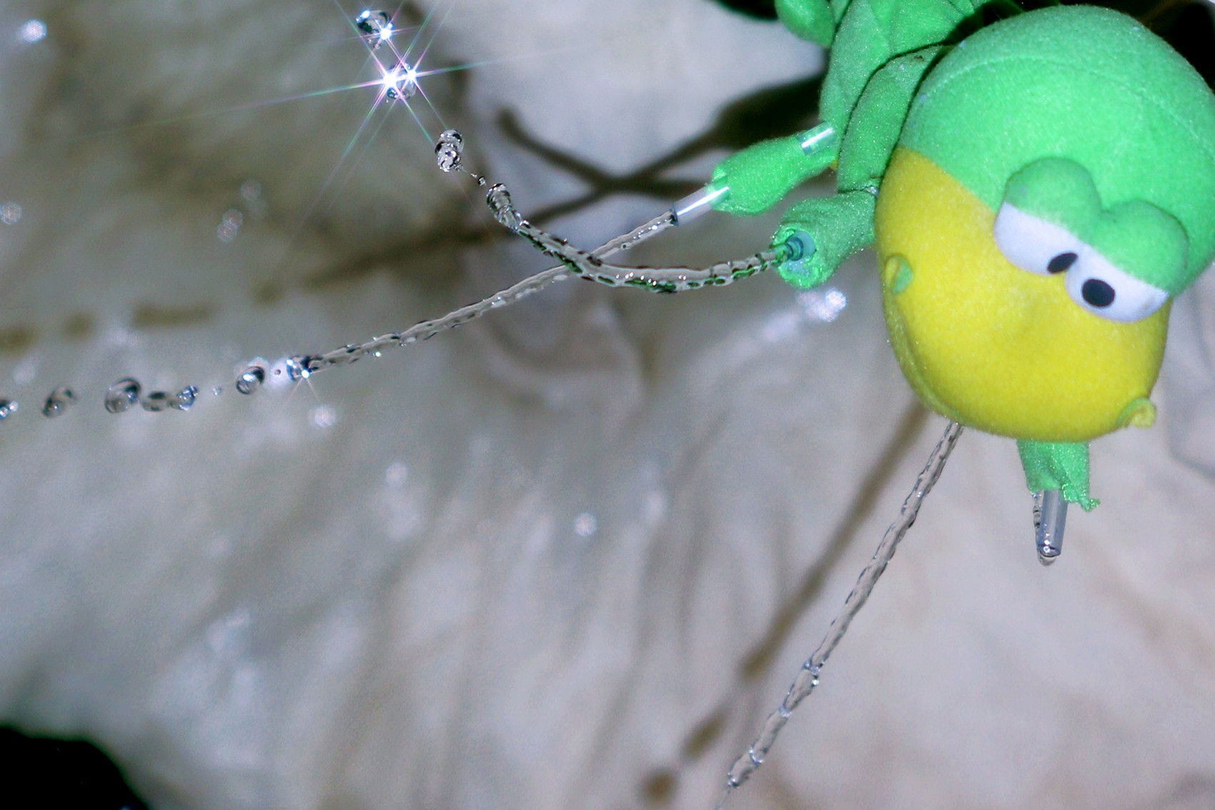 NEO-FOLK-LORE at solo show online