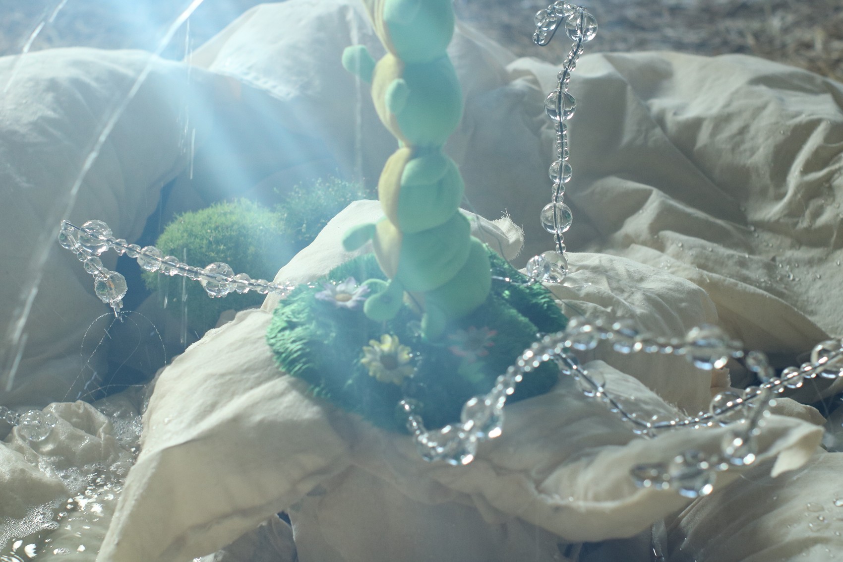 NEO-FOLK-LORE at solo show online