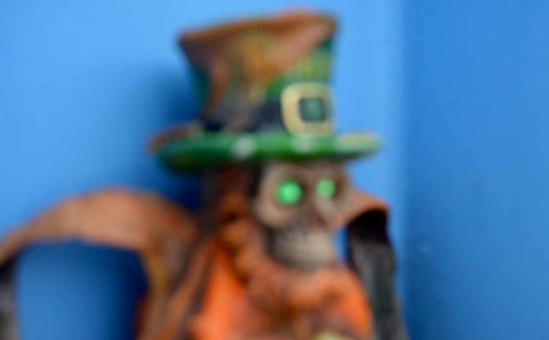 exhibition by artist alex de roeck at solo show online