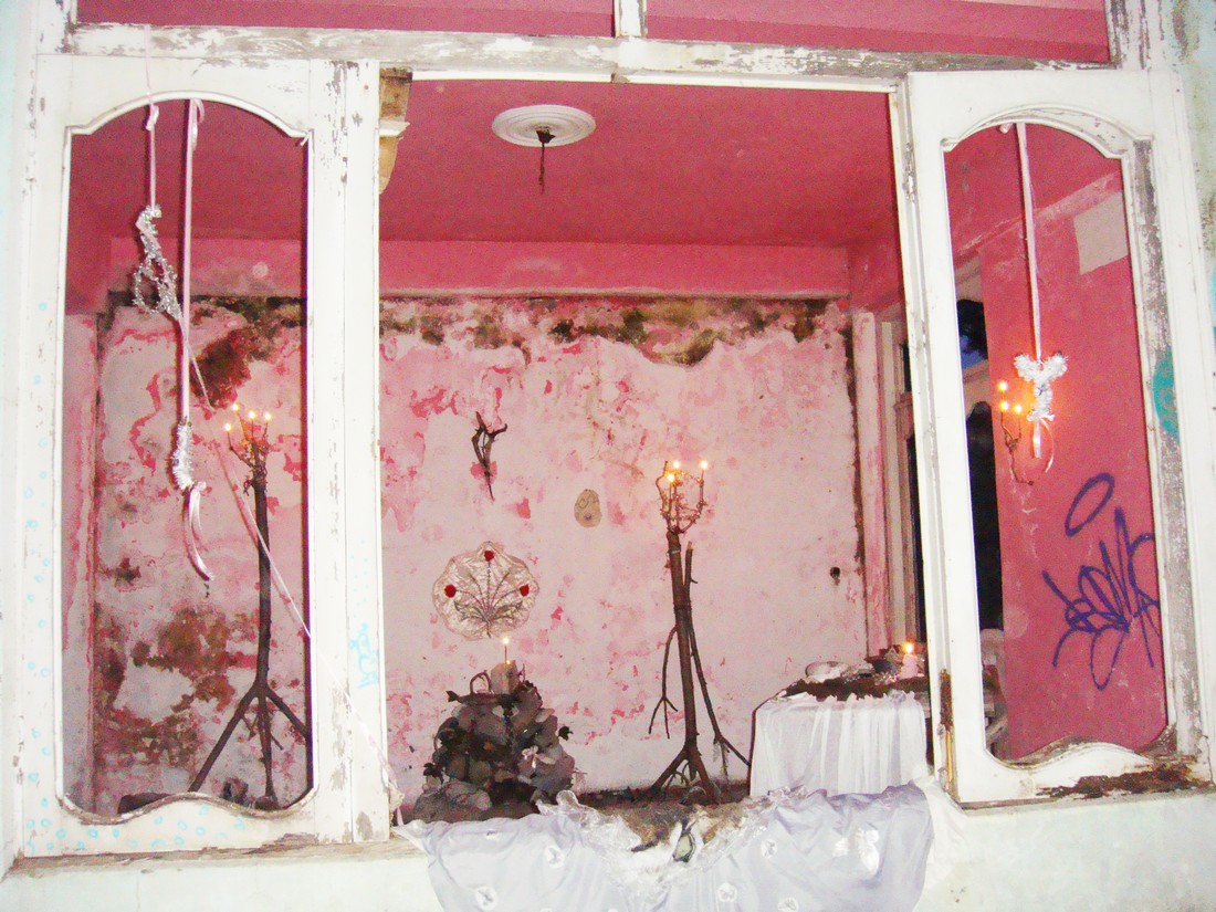 exhibition by kseniya khlopina + olya stolovaya at solo show online