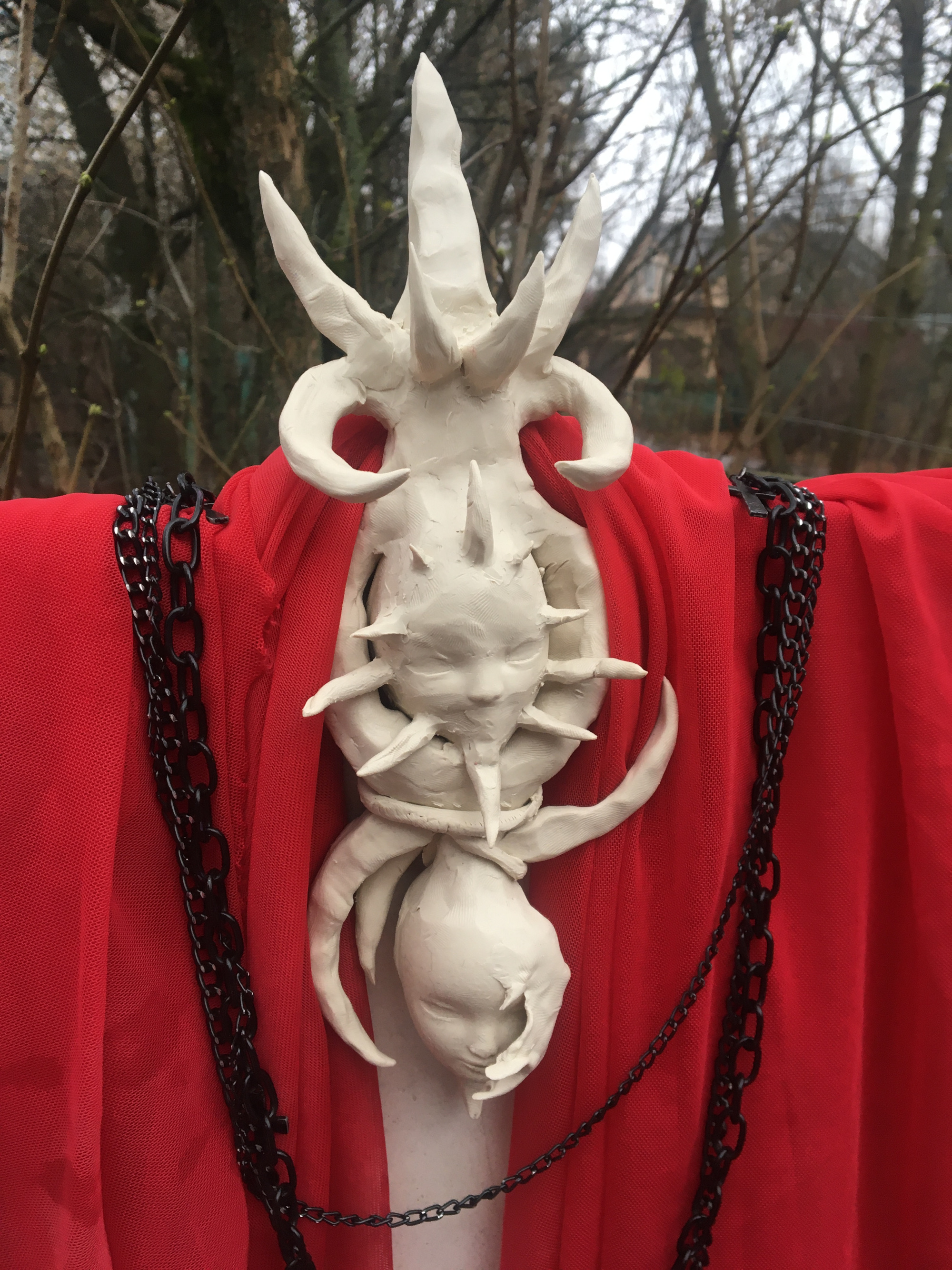 Halo and Dereyni at Solo Show Online