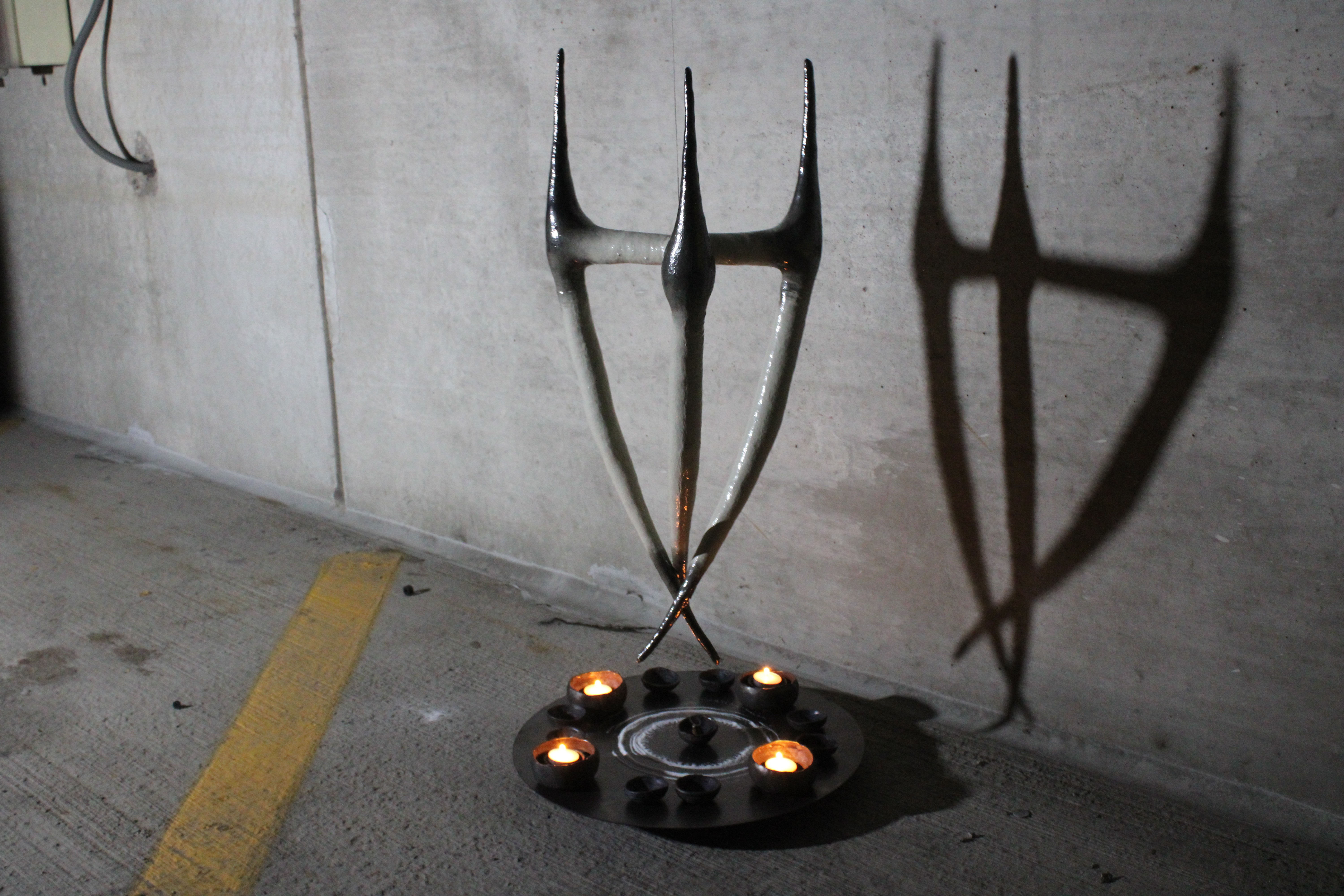 exhibition by artist aemonnia at solo show online