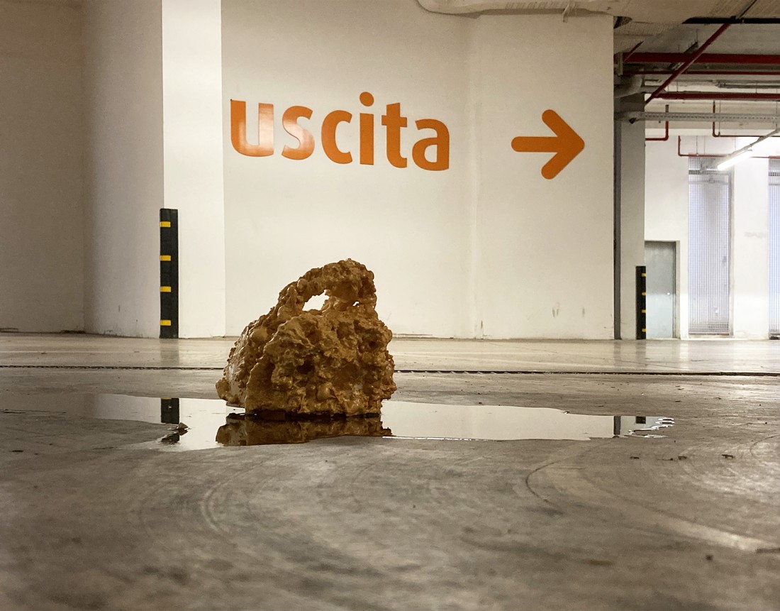 exhibition by artist dissen and giorgia at solo show online