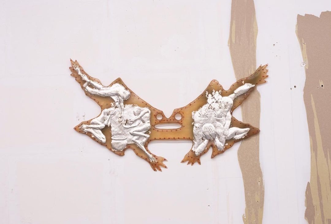 vestiges, a group showat solo show online