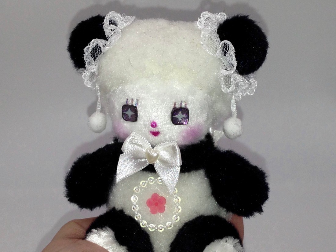 portfolio of gagalalala at solo show online