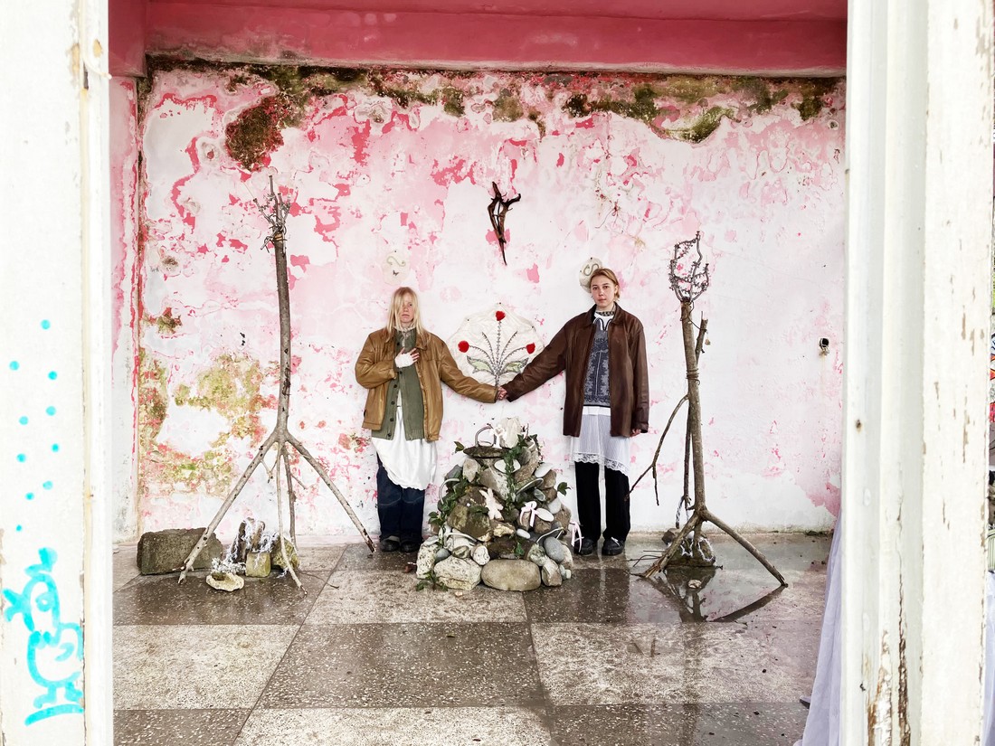 exhibition by kseniya khlopina + olya stolovaya at solo show online