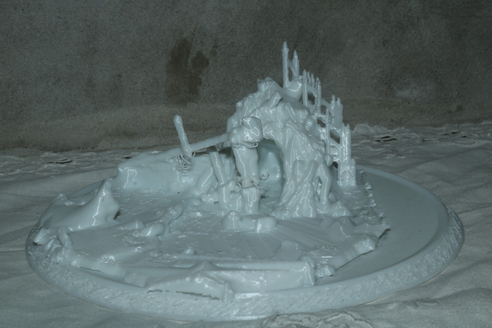 NEO-FOLK-LORE at solo show online