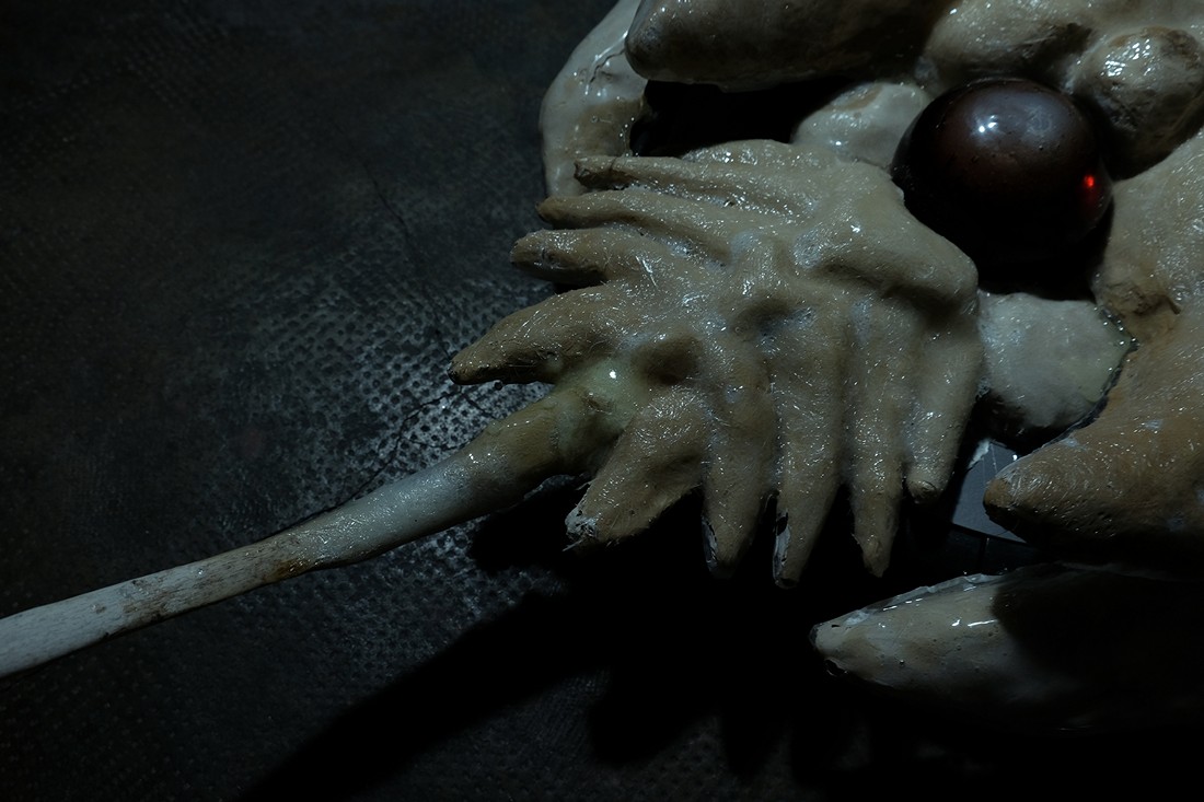 exhibition ill omen 3 at solo show online