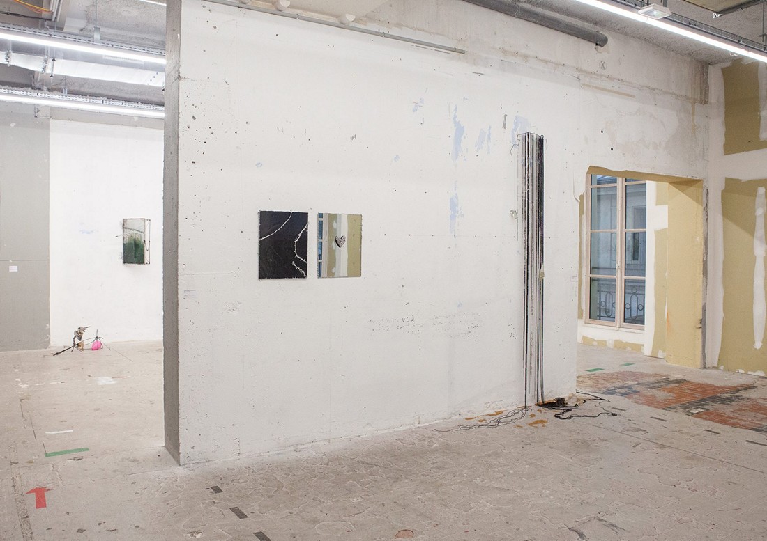 vestiges, a group showat solo show online