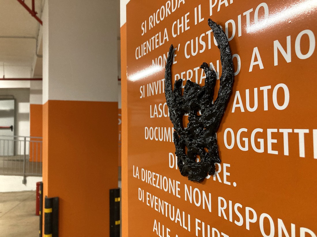 exhibition by artist dissen and giorgia at solo show online