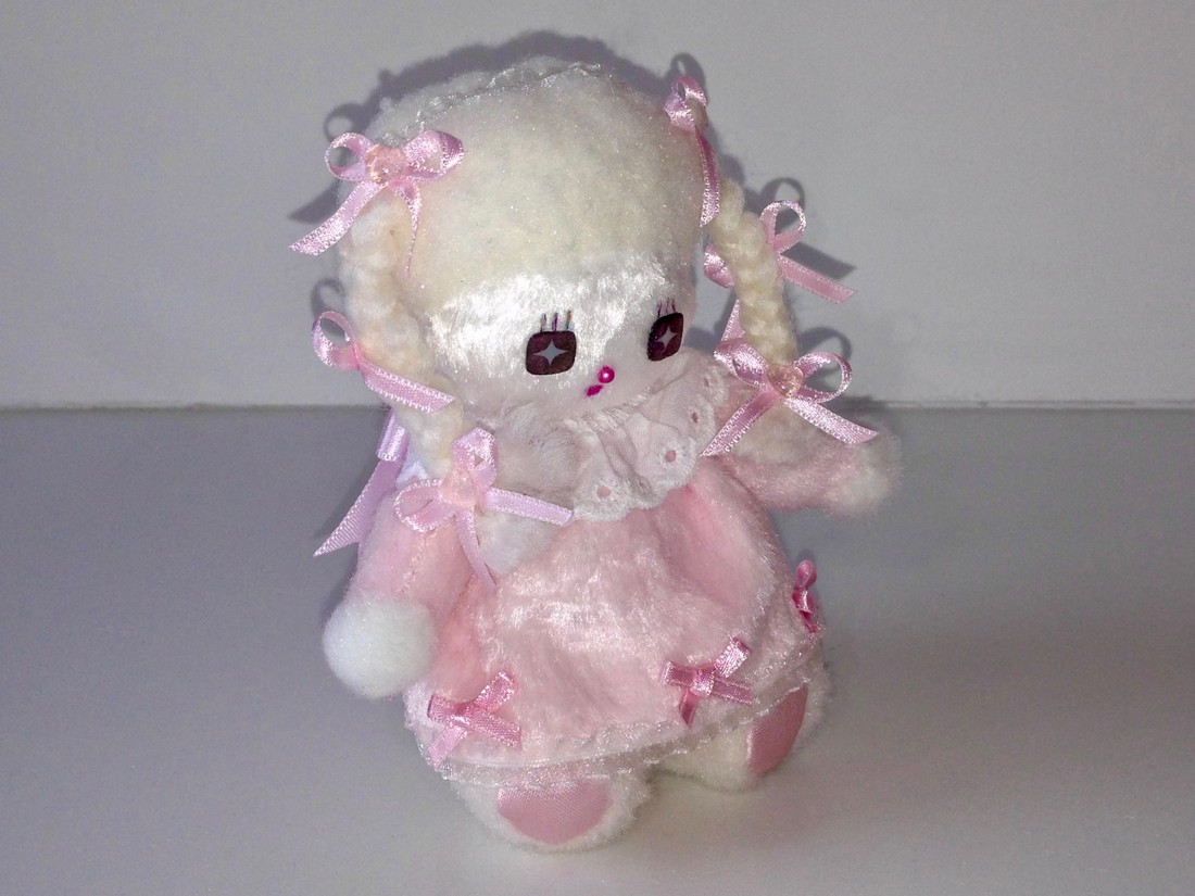 portfolio of gagalalala at solo show online