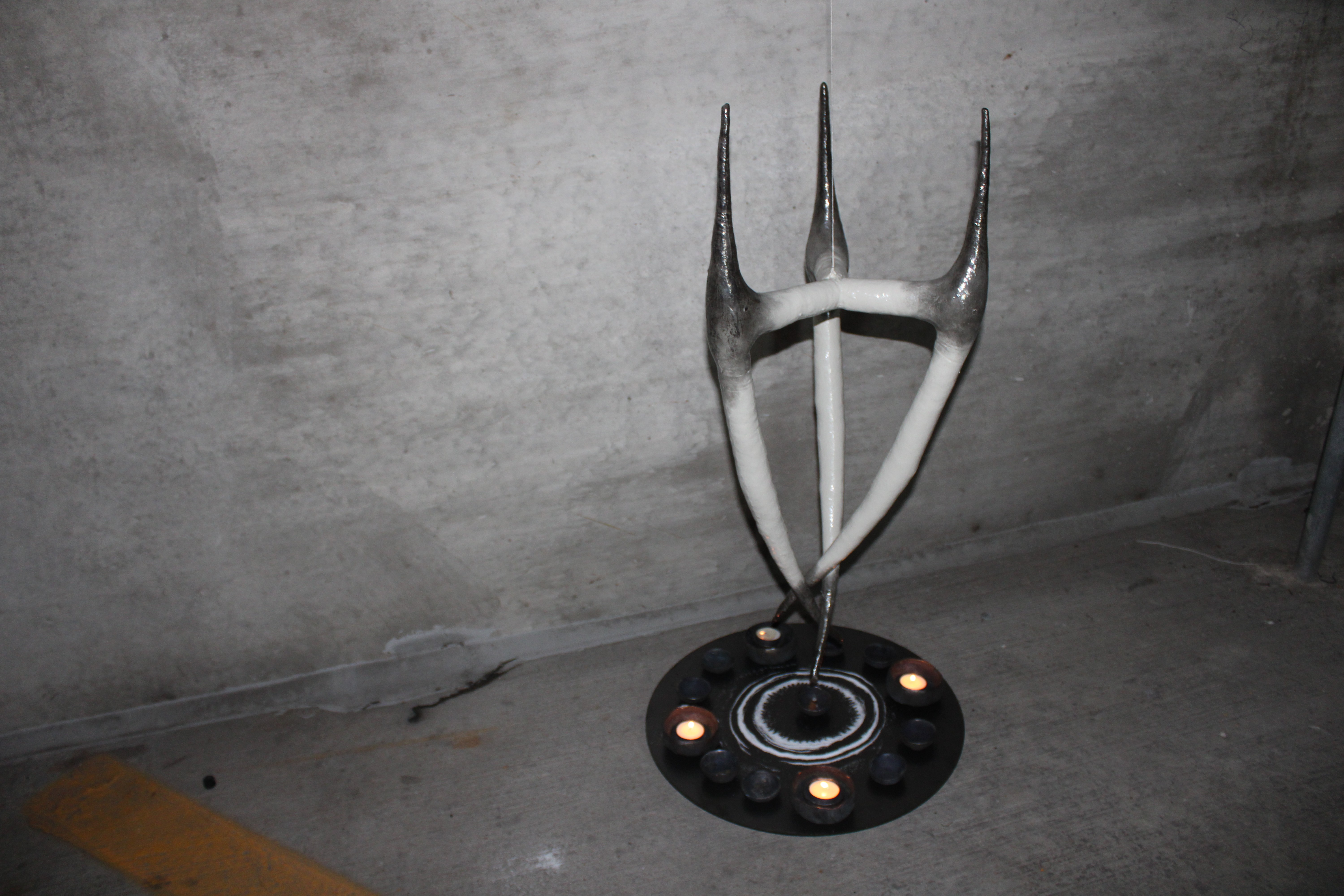 exhibition by artist aemonnia at solo show online