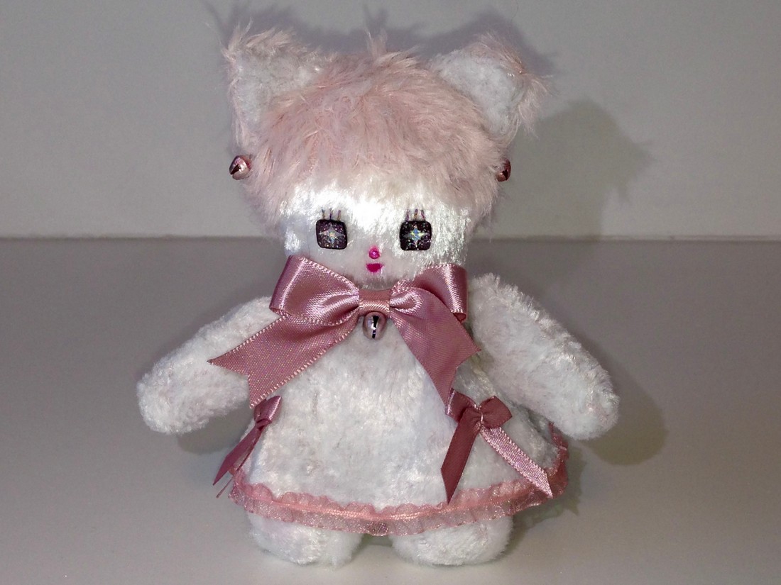 portfolio of gagalalala at solo show online