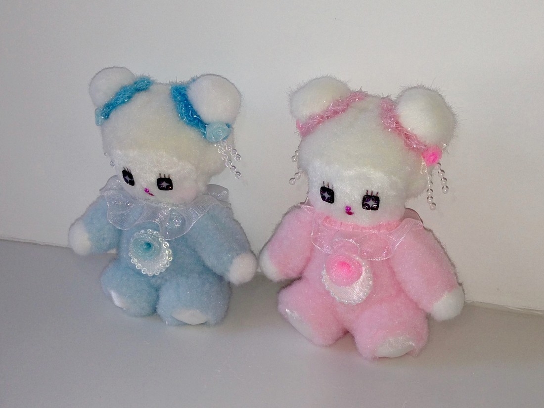 portfolio of gagalalala at solo show online