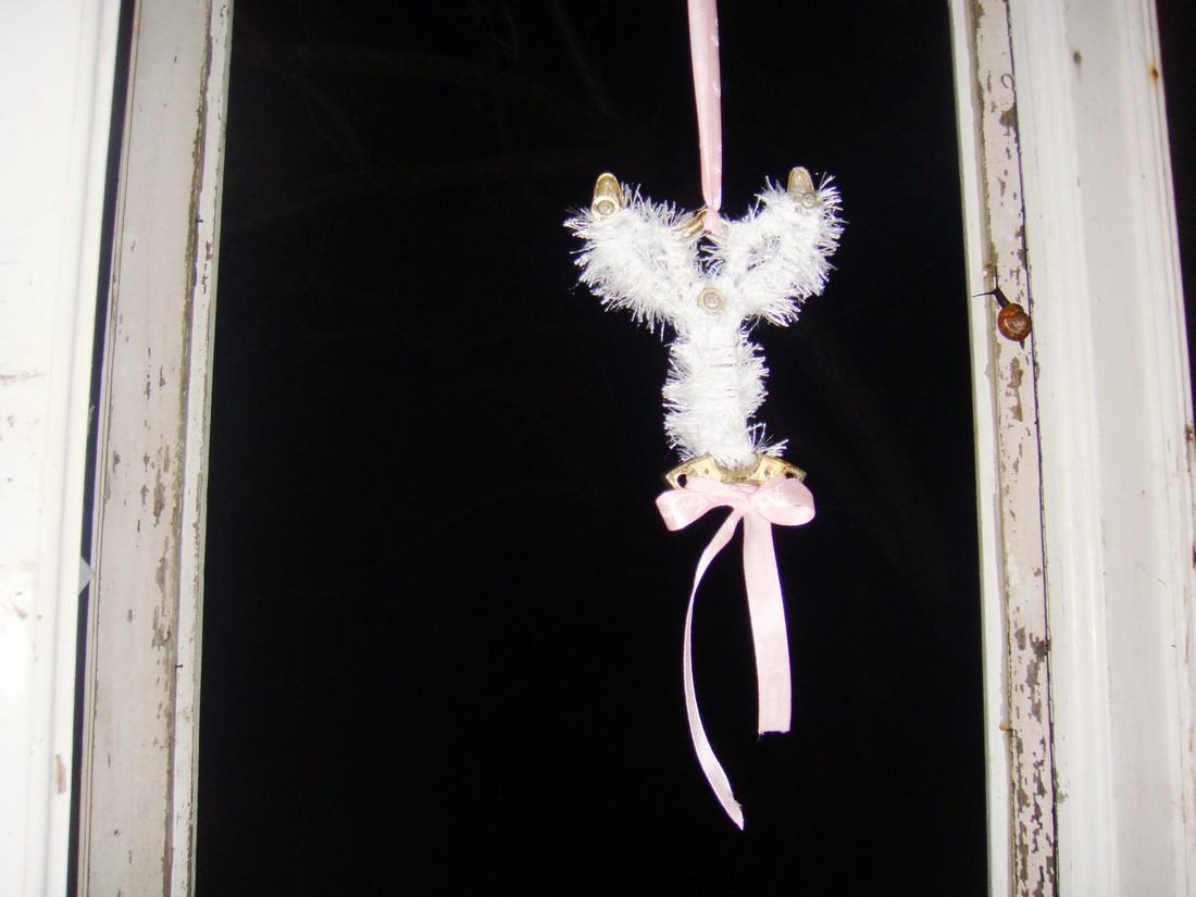 exhibition by kseniya khlopina + olya stolovaya at solo show online