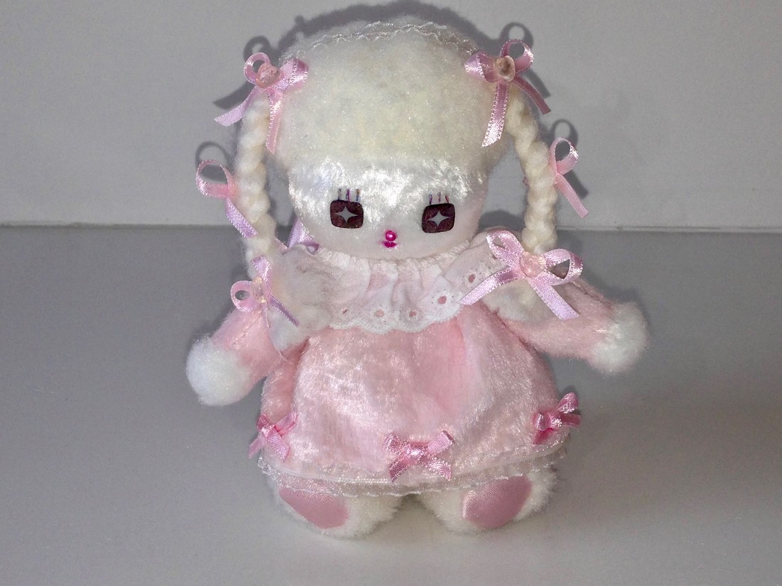 portfolio of gagalalala at solo show online