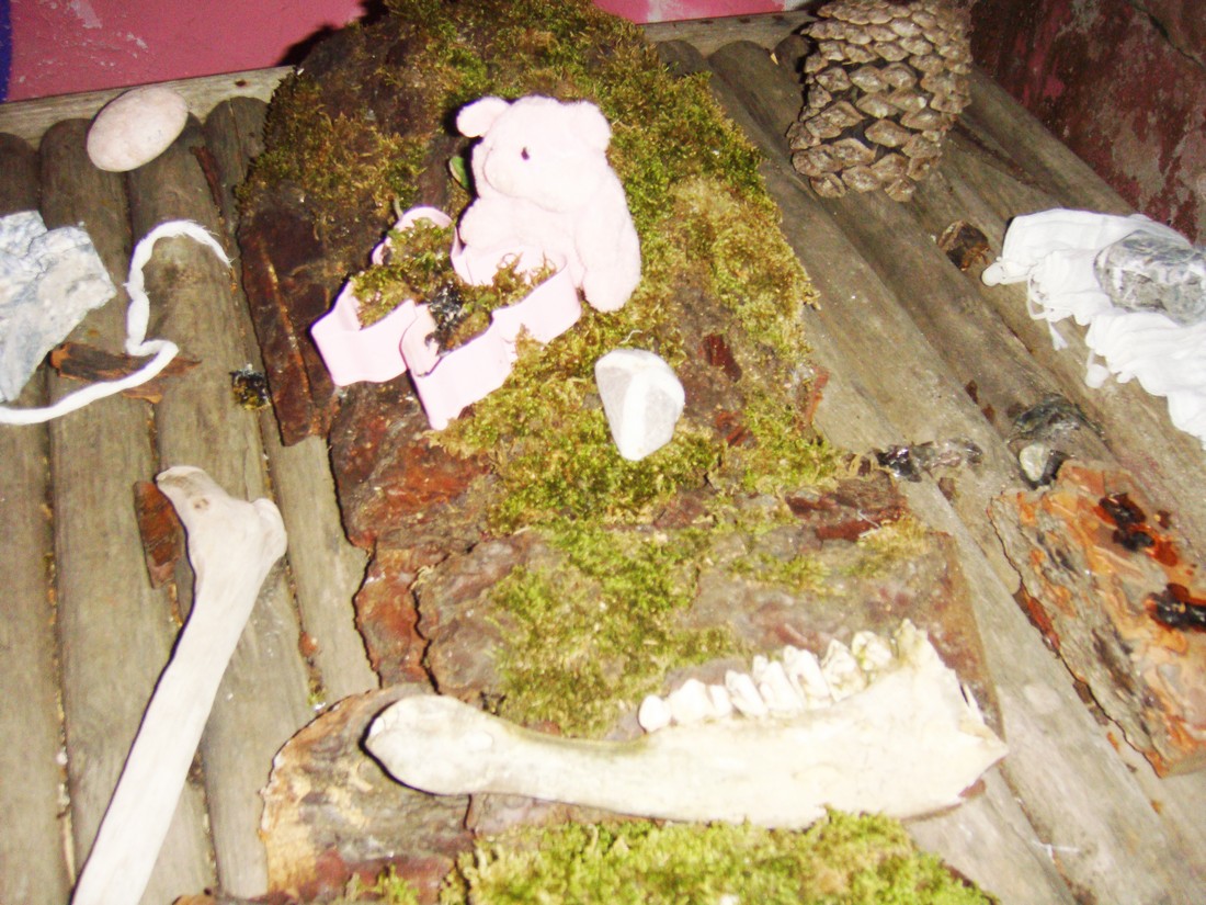 exhibition by kseniya khlopina + olya stolovaya at solo show online