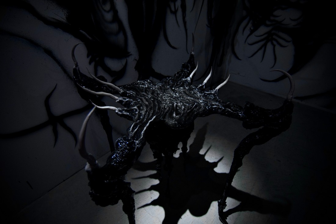 morgue at solo show online